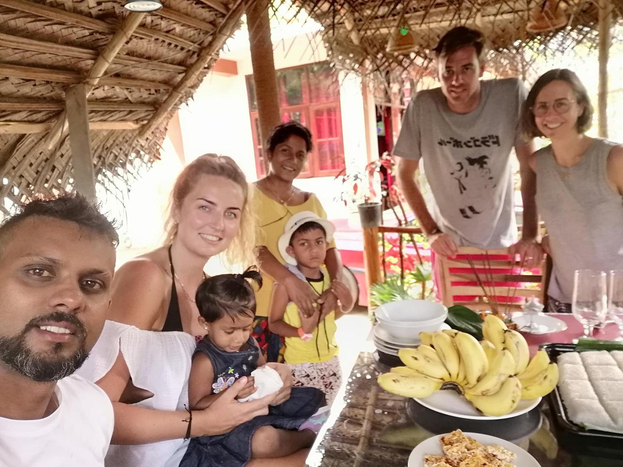 Mc Queen Homestay Ella Extérieur photo